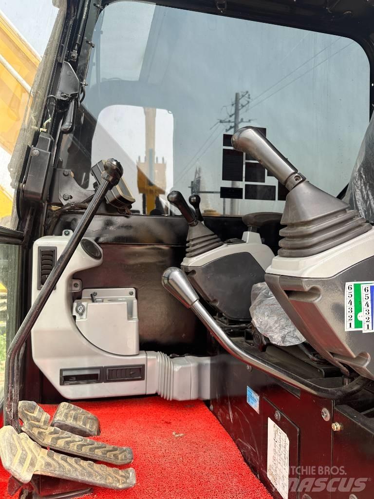 CAT 307E2 소형 굴삭기 7톤 미만