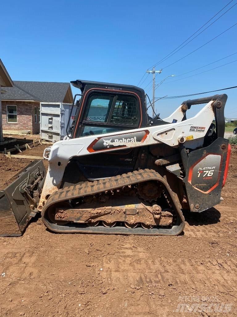 Bobcat T 76  스키드로더