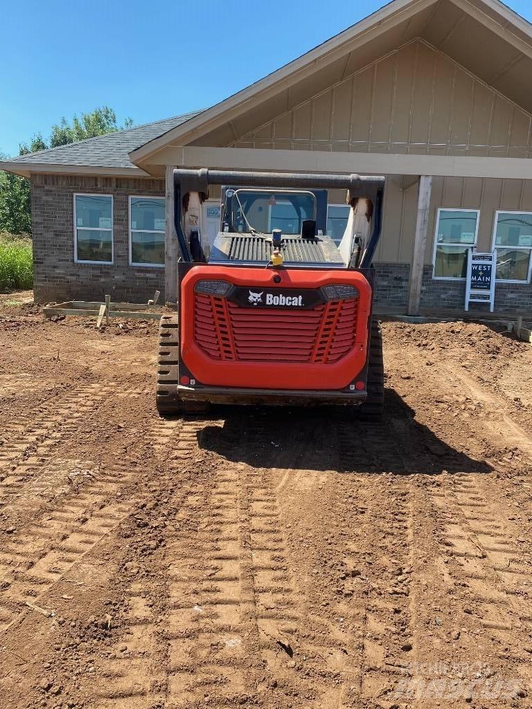 Bobcat T 76  스키드로더