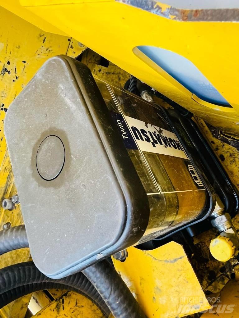 Komatsu PC 210 LC-11 대형 굴삭기 29톤 이상