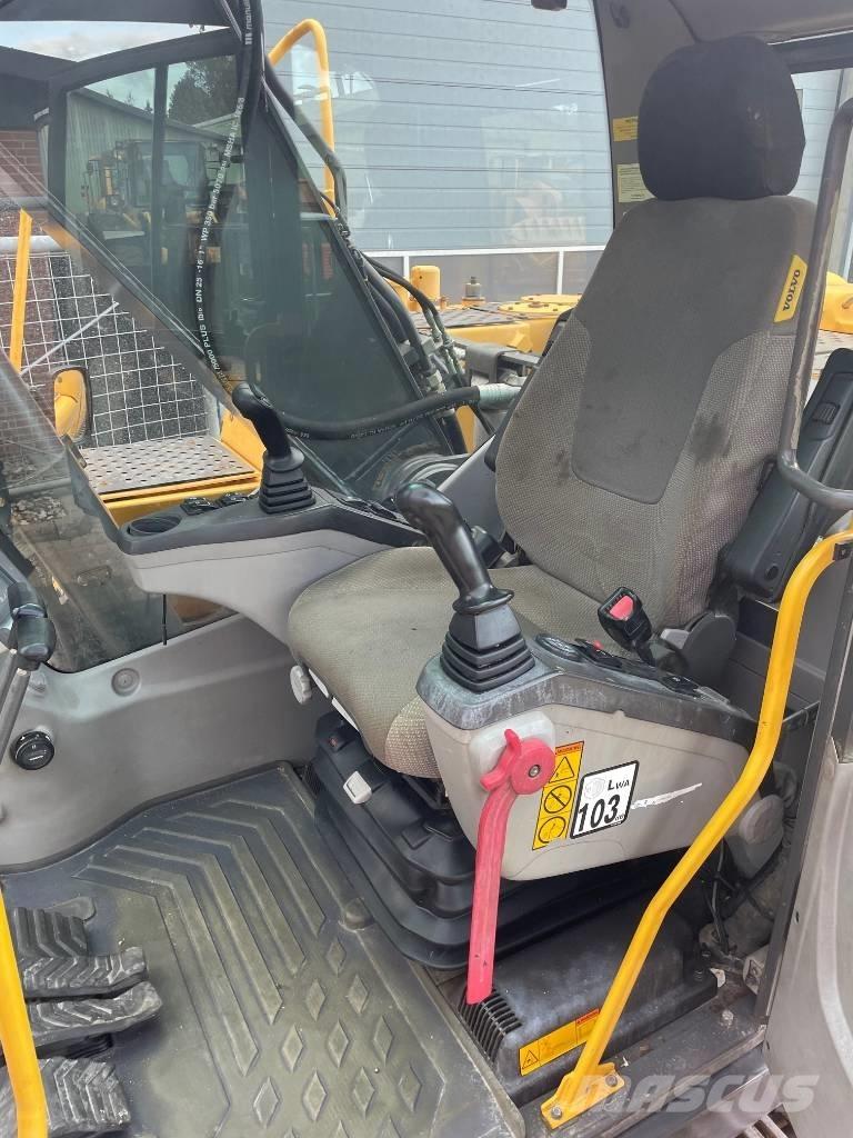 Volvo EC210CL 대형 굴삭기 29톤 이상