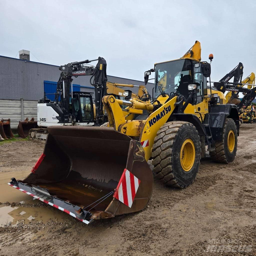 Komatsu WA 320-8  휠로우더
