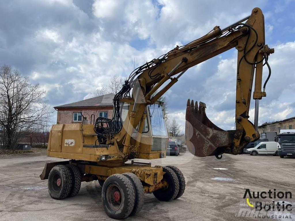 Liebherr A 900 C  휠 굴삭기