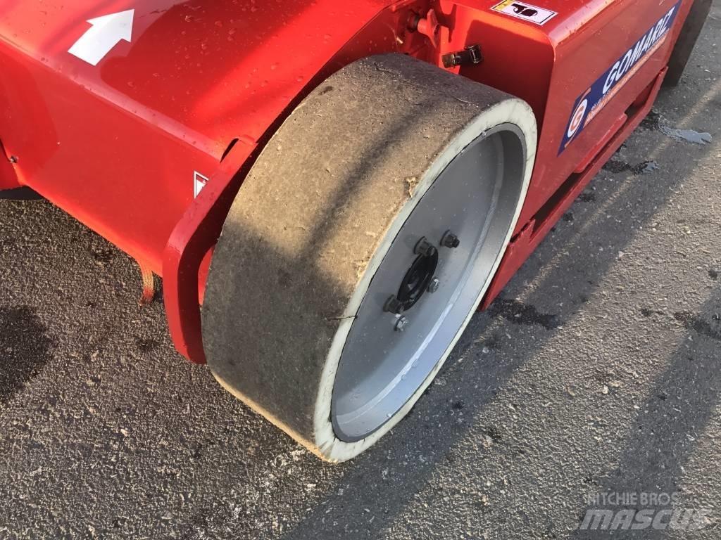 Manitou 120 AET J 관절형 전동이동 리프트