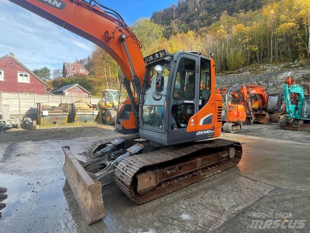 Doosan DX140LCR-5 대형 굴삭기 29톤 이상