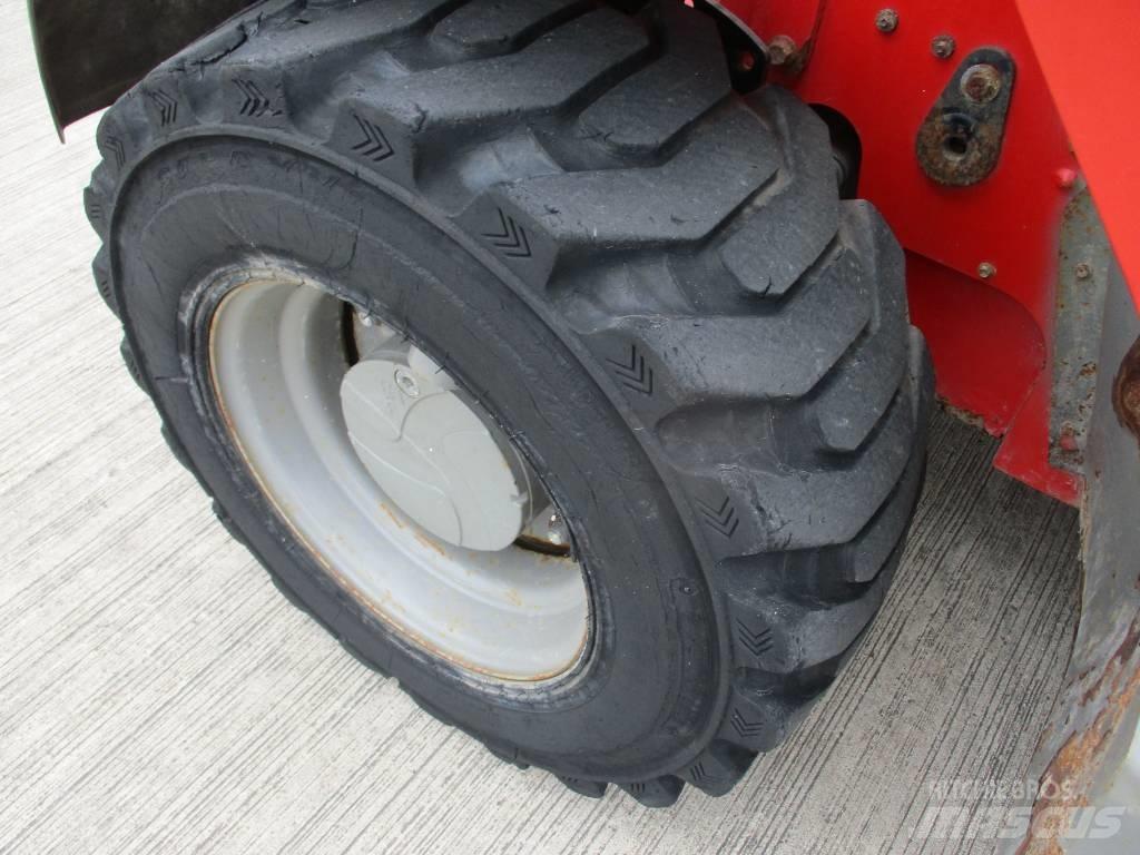 JCB 525-60 (656) 텔러 핸들러