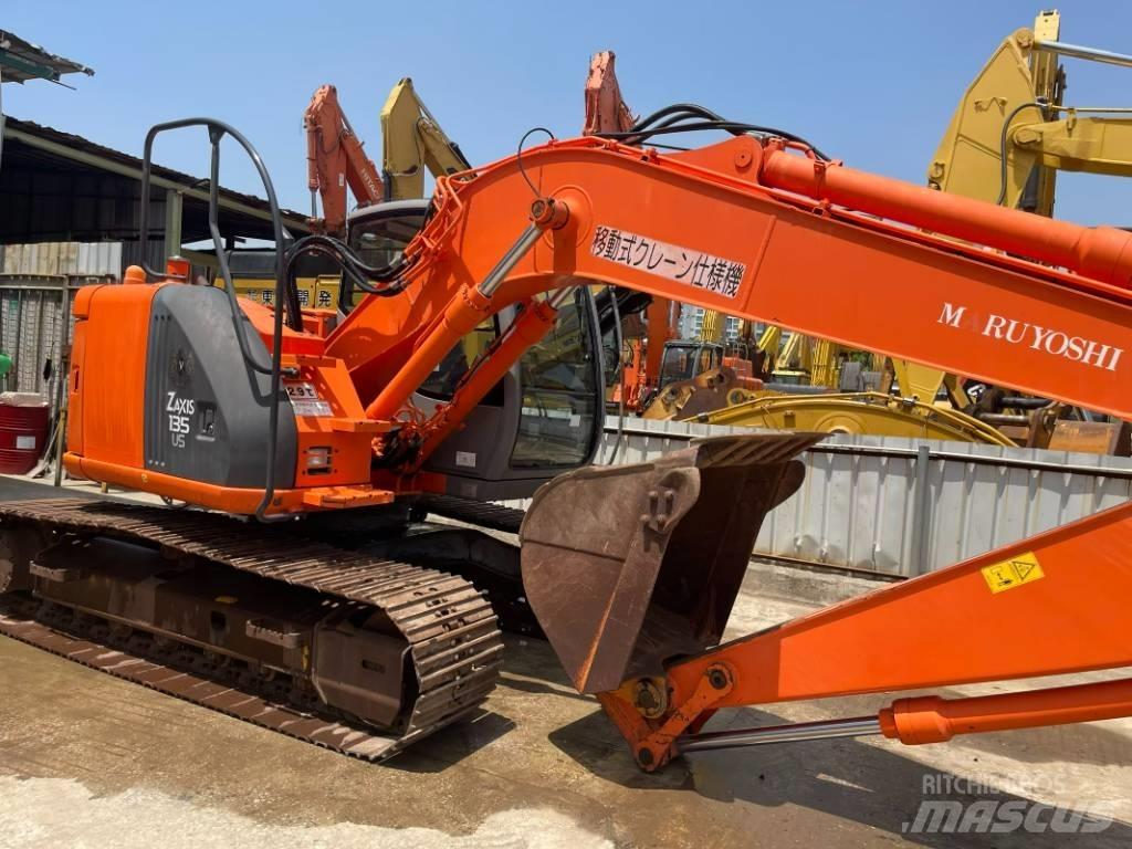 Hitachi ZX 135 대형 굴삭기 29톤 이상
