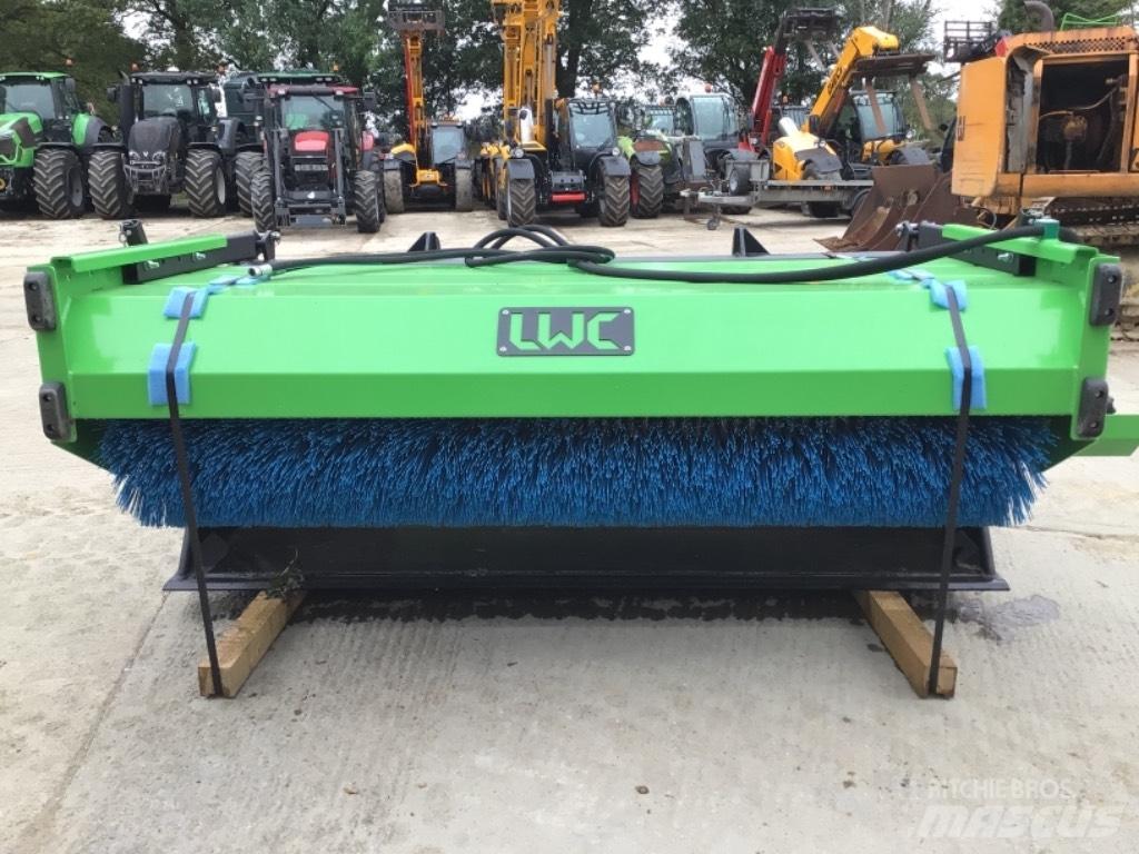 LWC SWEEPER 도로 청소차