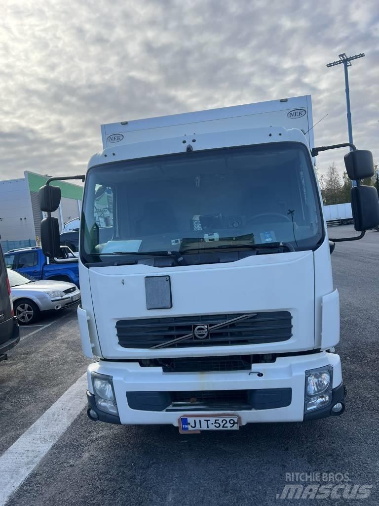 Volvo FL240 탑차 트럭