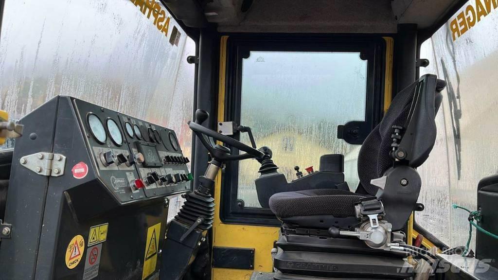 Bomag BW174 AD 트윈 드럼 롤러