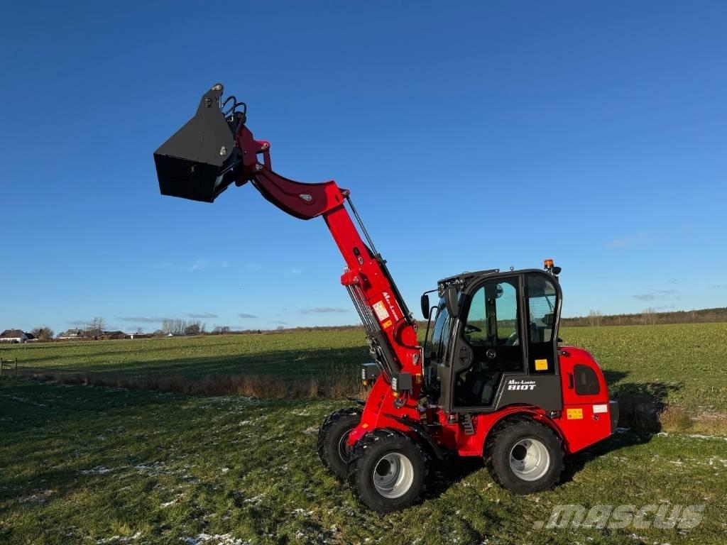  Max Loader 810 T 미니 로더
