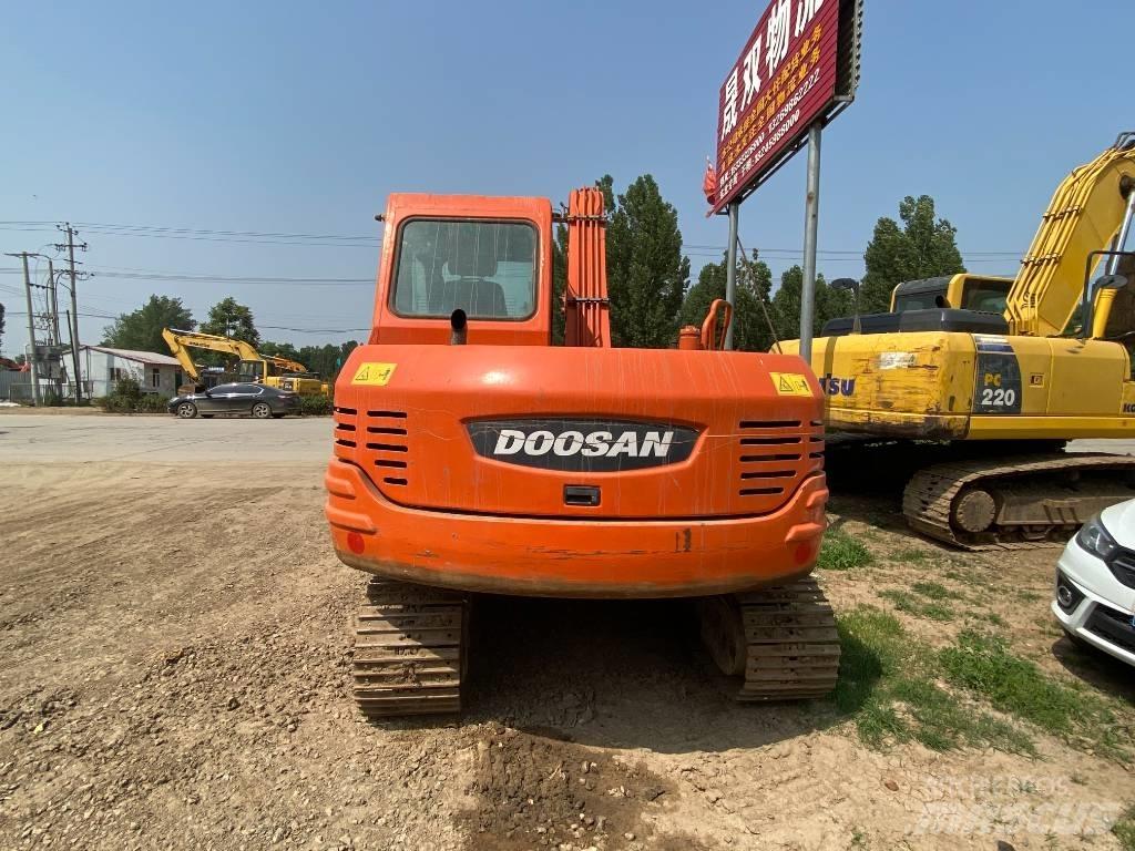 Doosan DH80 소형 굴삭기 7톤 미만