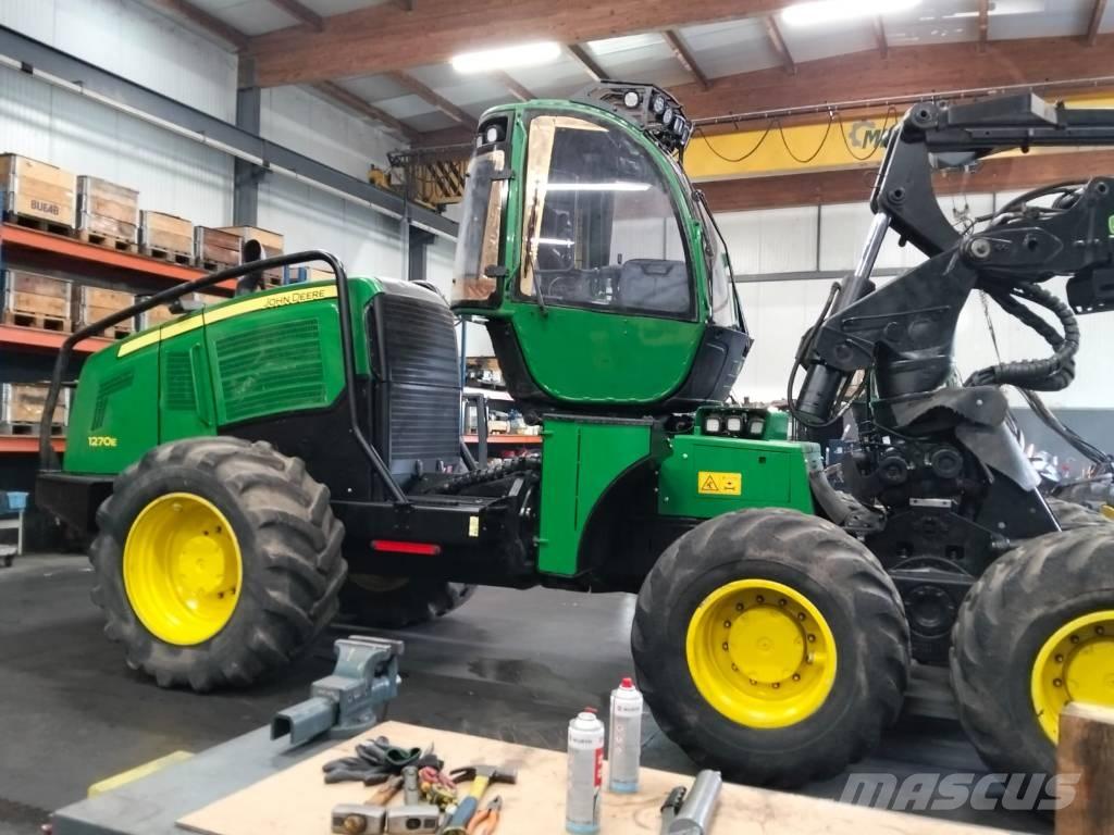 John Deere 1270 E 원목 하베스터