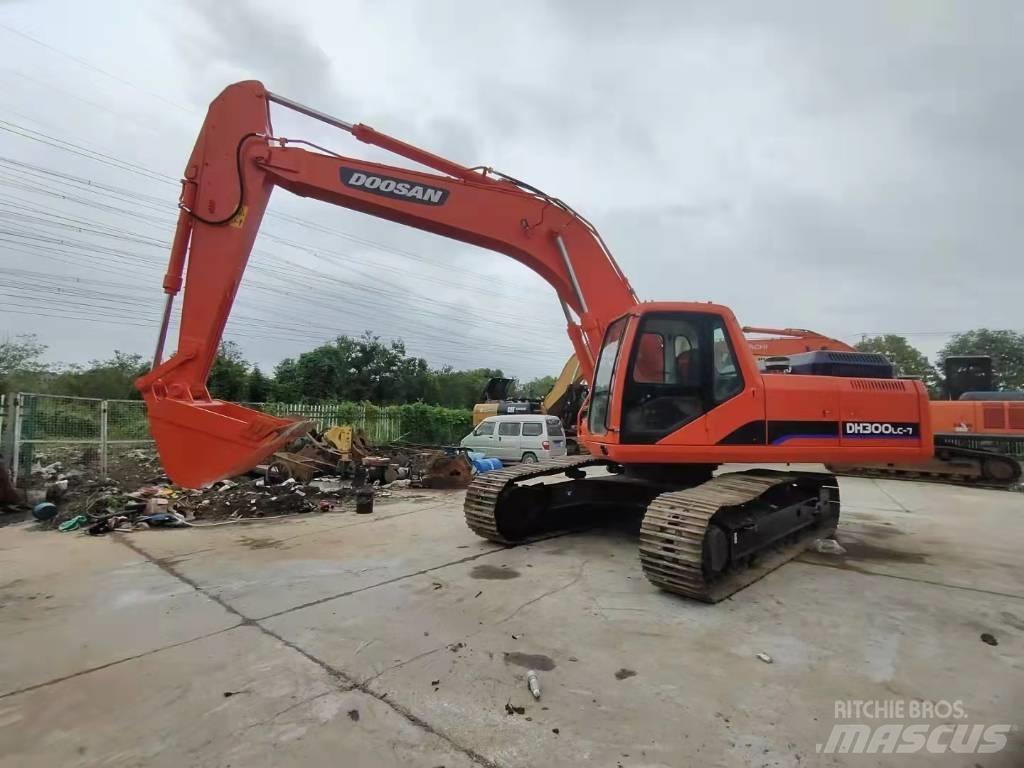 Doosan DH 300 LC-7 대형 굴삭기 29톤 이상