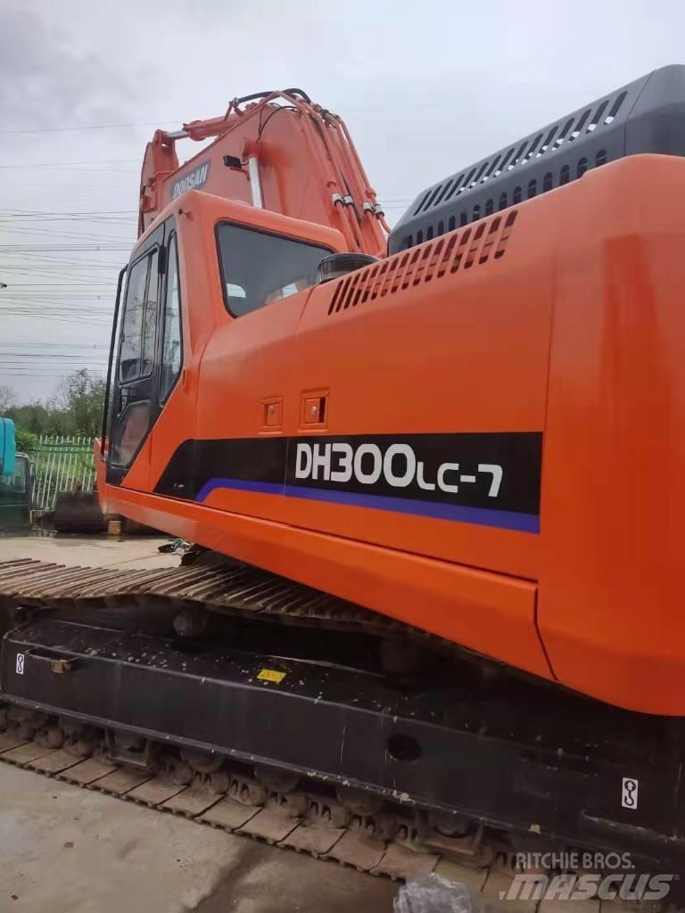 Doosan DH 300 LC-7 대형 굴삭기 29톤 이상