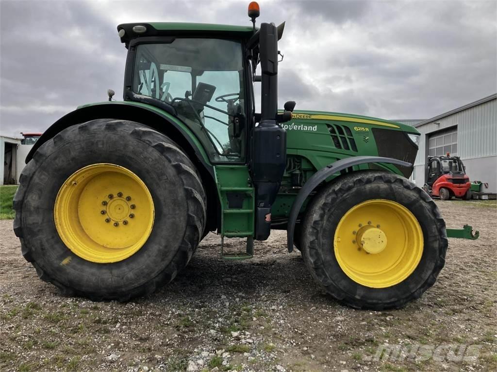 John Deere 6215R 트랙터