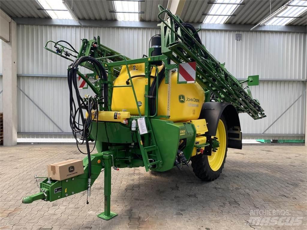 John Deere R740i 견인형 분무기