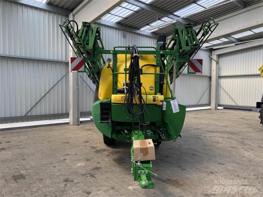John Deere R740i 견인형 분무기