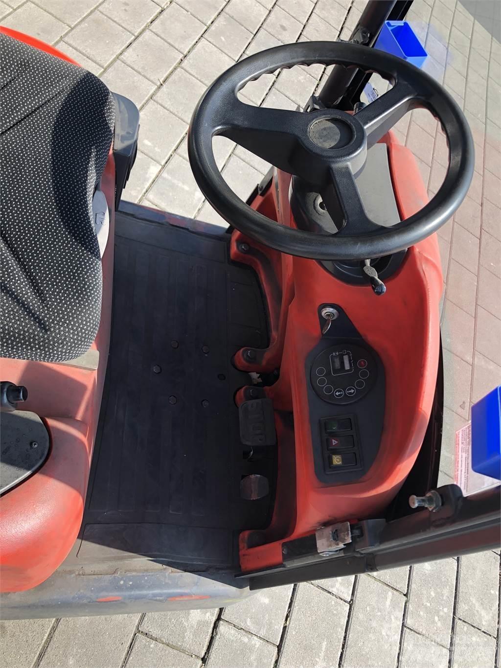 Linde P60Z 견인 트럭