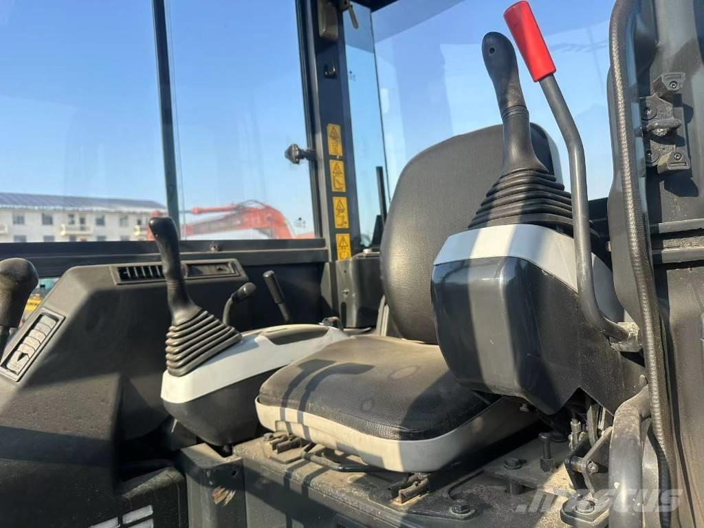 Komatsu PC 40 소형 굴삭기 7톤 미만
