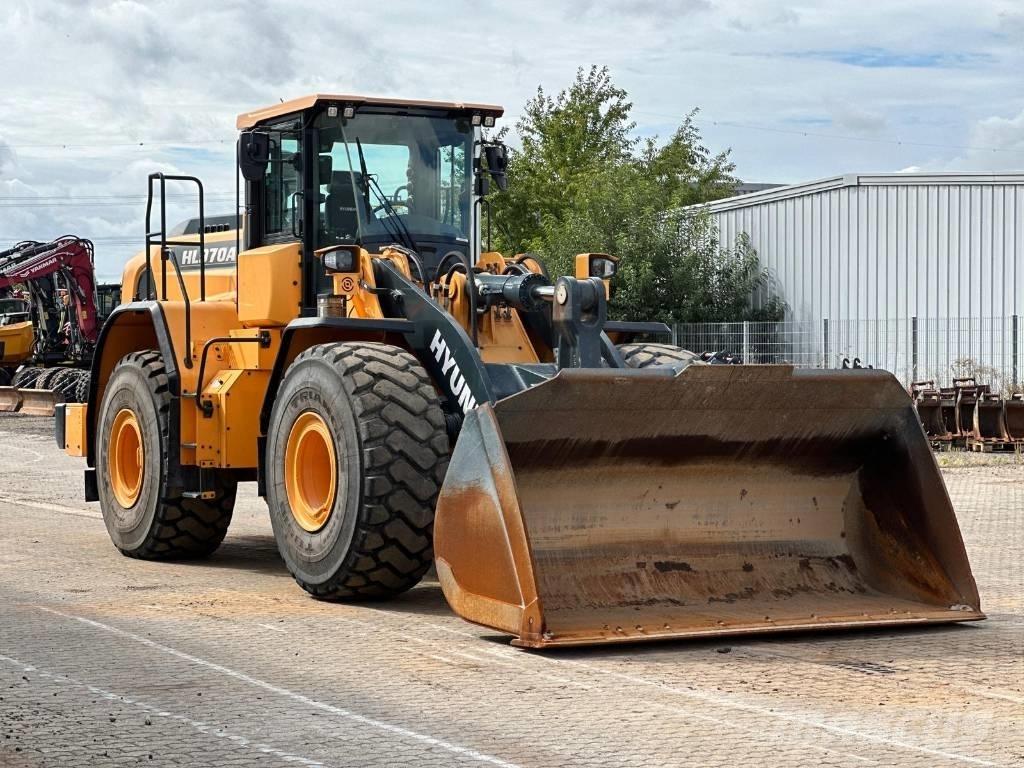 Hyundai HL 970 A 4x4  휠로우더