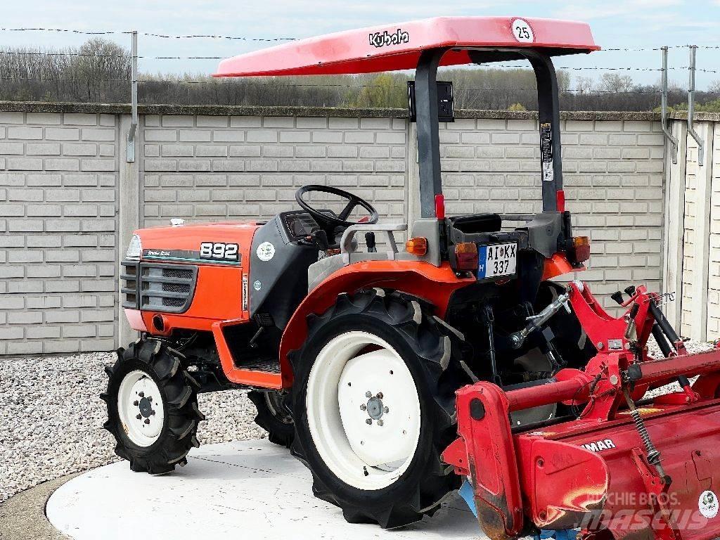 Kubota B92 트랙터
