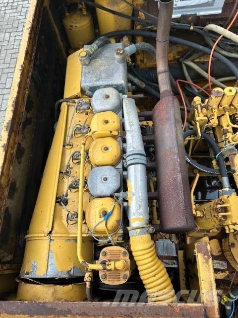 Liebherr A 911 C  휠 굴삭기