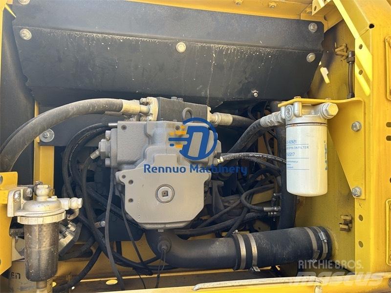 Komatsu PC 300 대형 굴삭기 29톤 이상