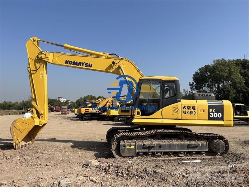 Komatsu PC 300 대형 굴삭기 29톤 이상