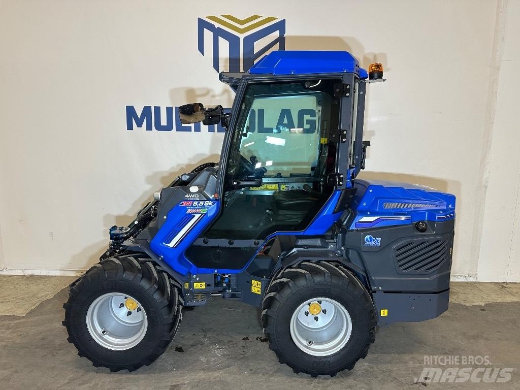 Multione 8.5S K  스키드로더
