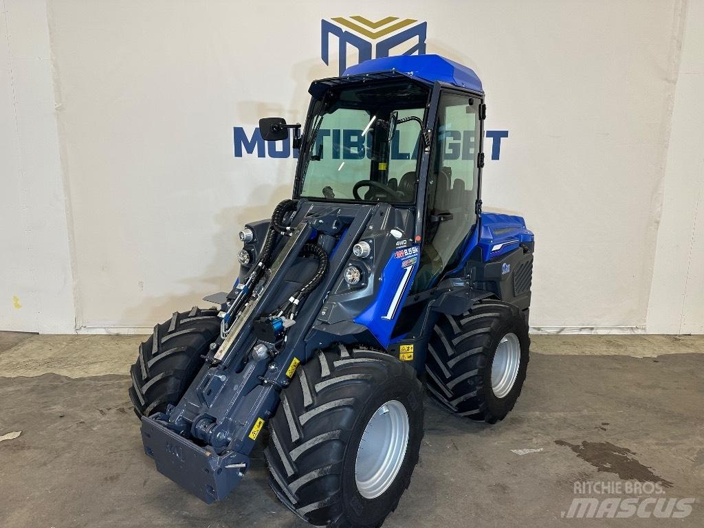 Multione 8.5S K  스키드로더