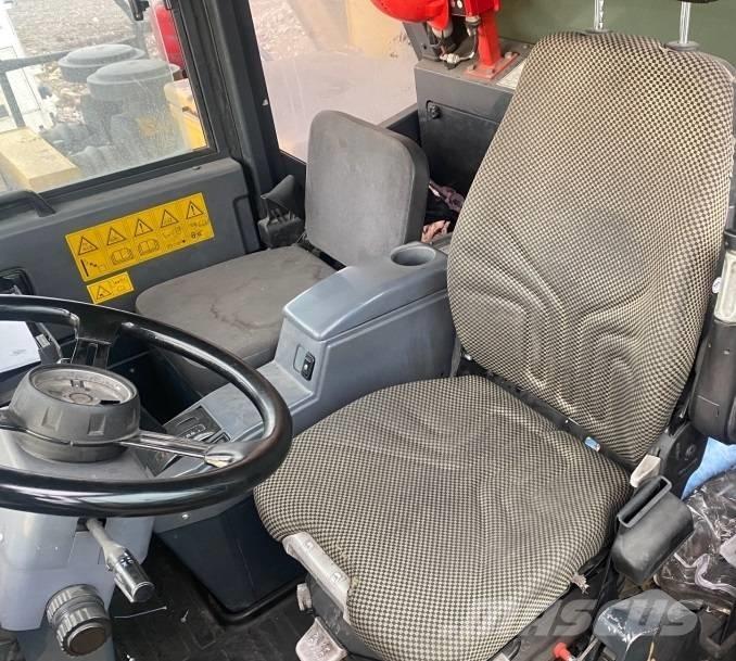 Komatsu HD405-7 초대형 덤프 트럭