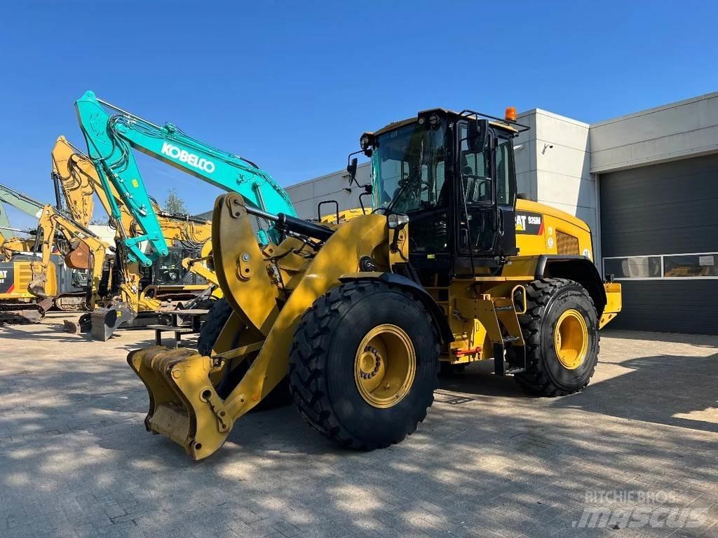 CAT 926M  휠로우더