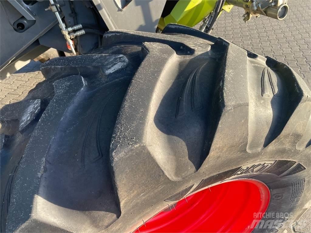 CLAAS Lexion 440 콤바인 수확기