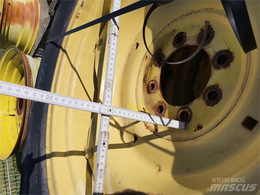 BKT 380/85R28 x2 타이어, 휠 및 림
