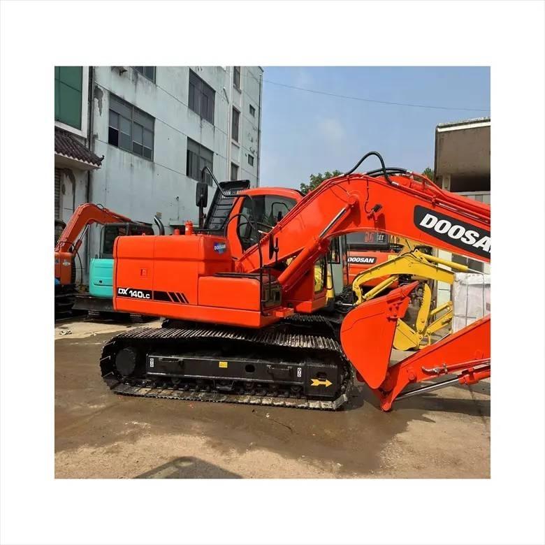 Doosan DX140LC 대형 굴삭기 29톤 이상