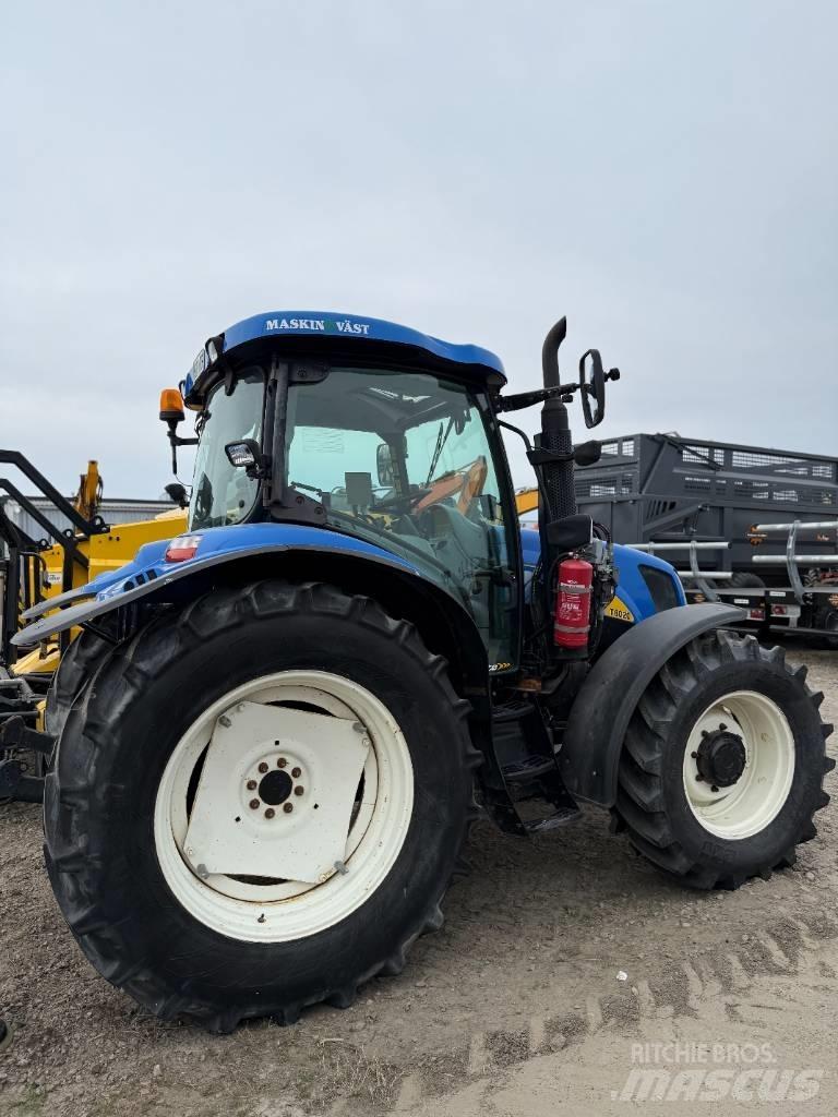 New Holland T 6020 트랙터