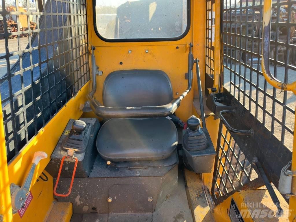 JCB 165  스키드로더