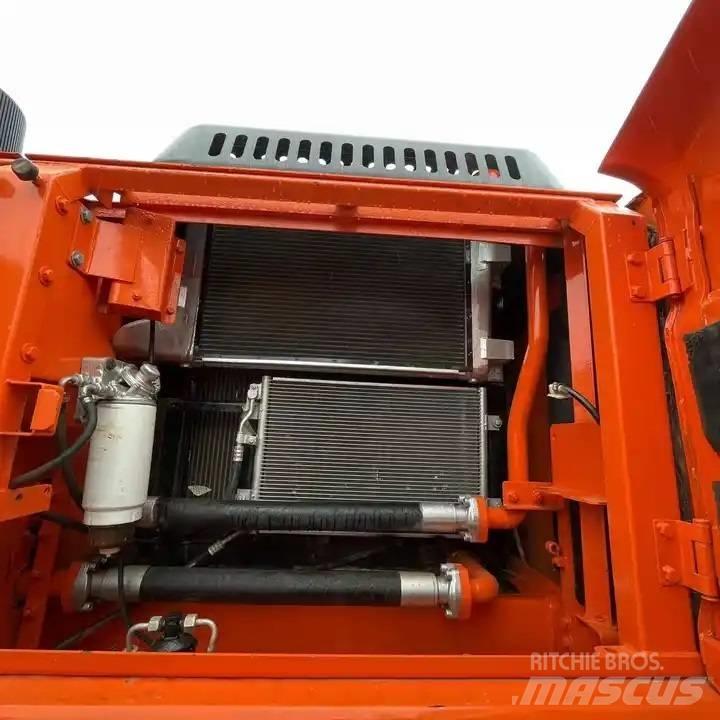 Doosan DX 300 LC 소형 굴삭기 7톤 미만