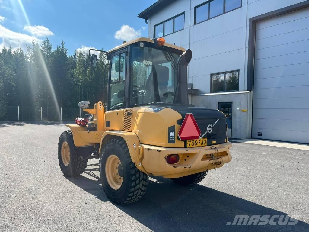 Volvo L 30 G  휠로우더