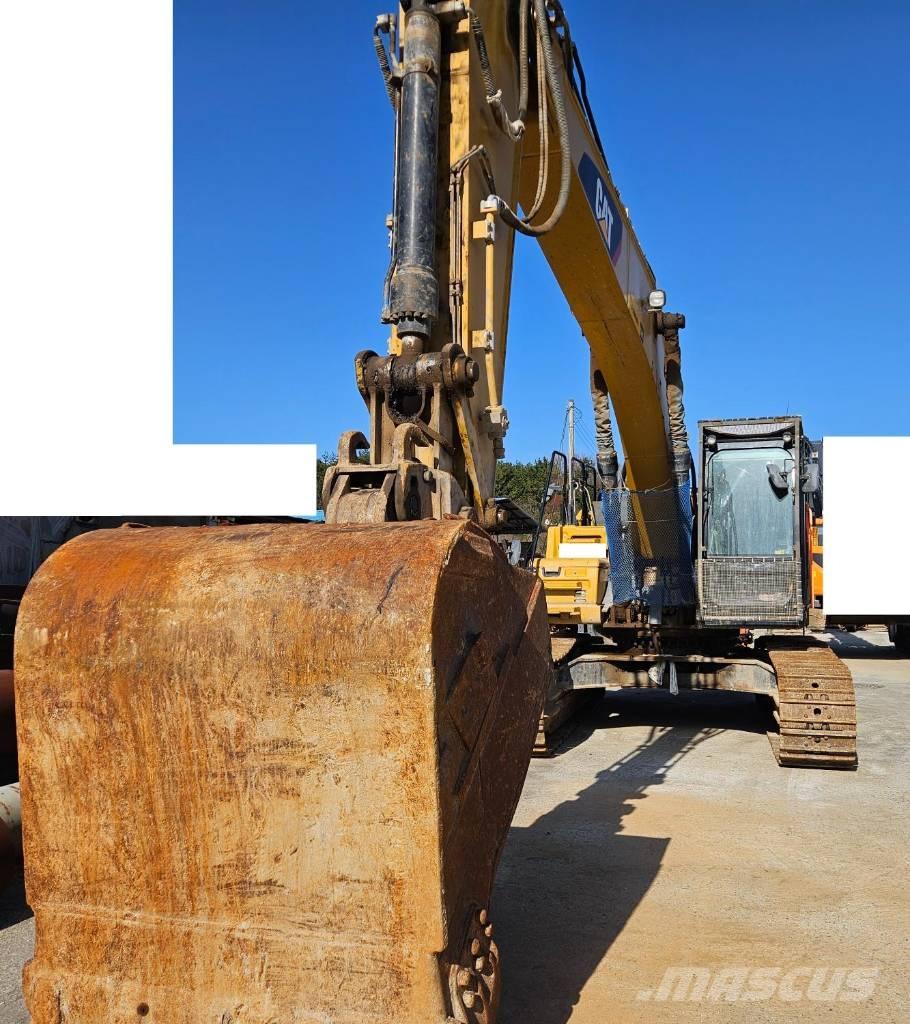 CAT 330FL 대형 굴삭기 29톤 이상