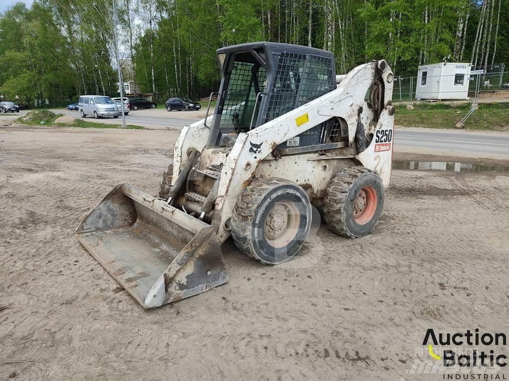 Bobcat S 250  스키드로더