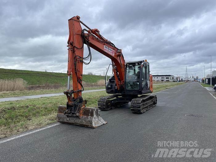 Hitachi ZX135US-5B 대형 굴삭기 29톤 이상