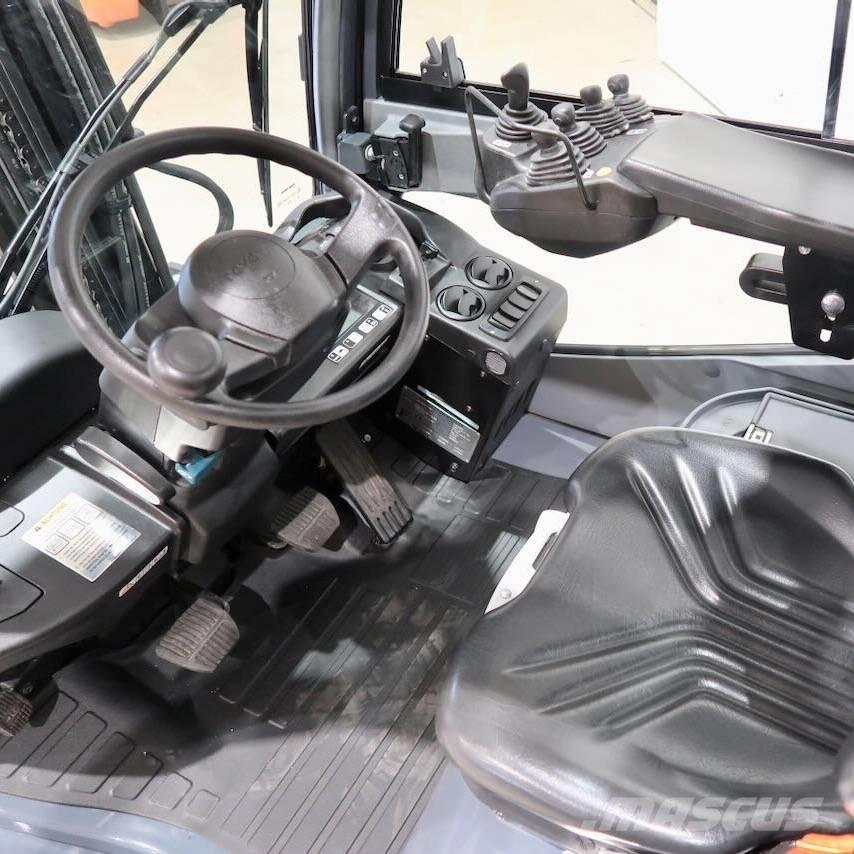 Toyota 52-8FDJF35 디젤 지게차