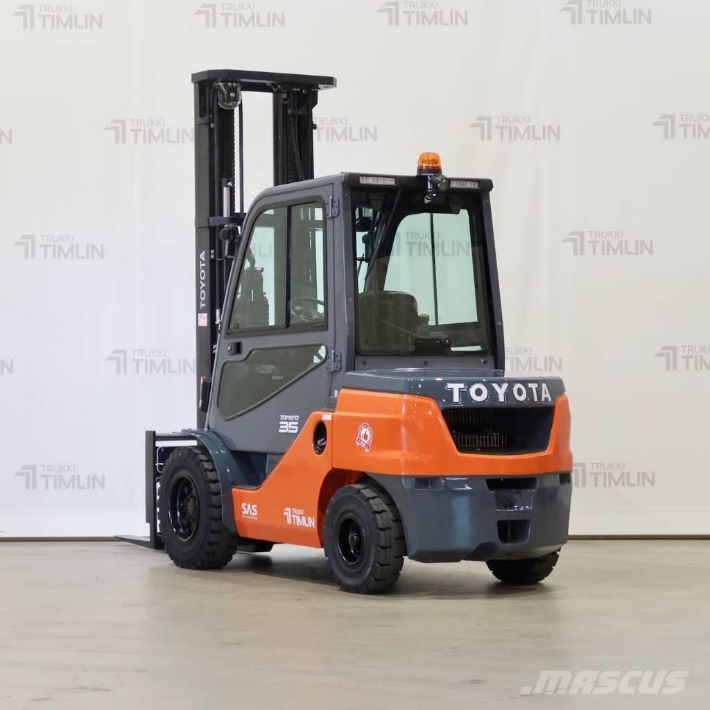 Toyota 52-8FDJF35 디젤 지게차