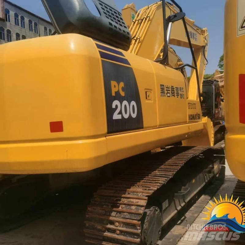 Komatsu PC 200 대형 굴삭기 29톤 이상