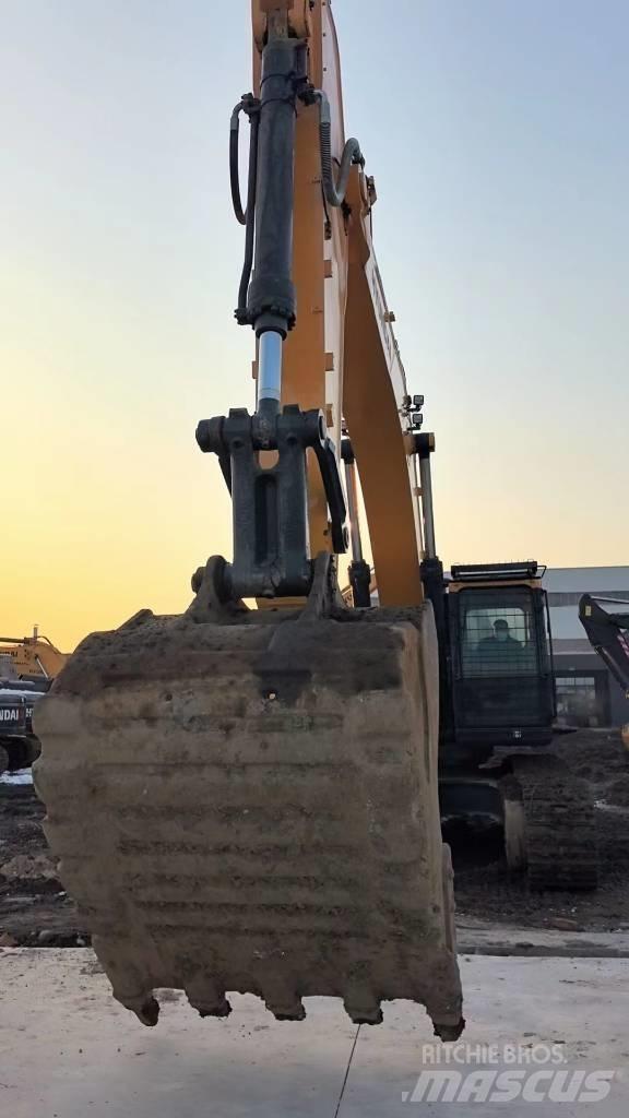 Hyundai R520L-9VS 대형 굴삭기 29톤 이상