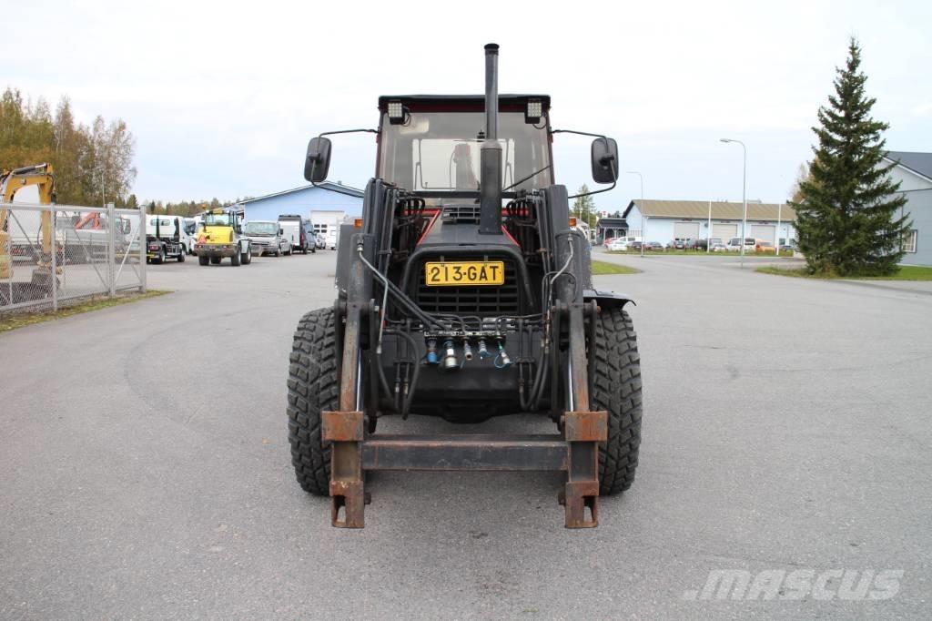 Valmet 815 트랙터