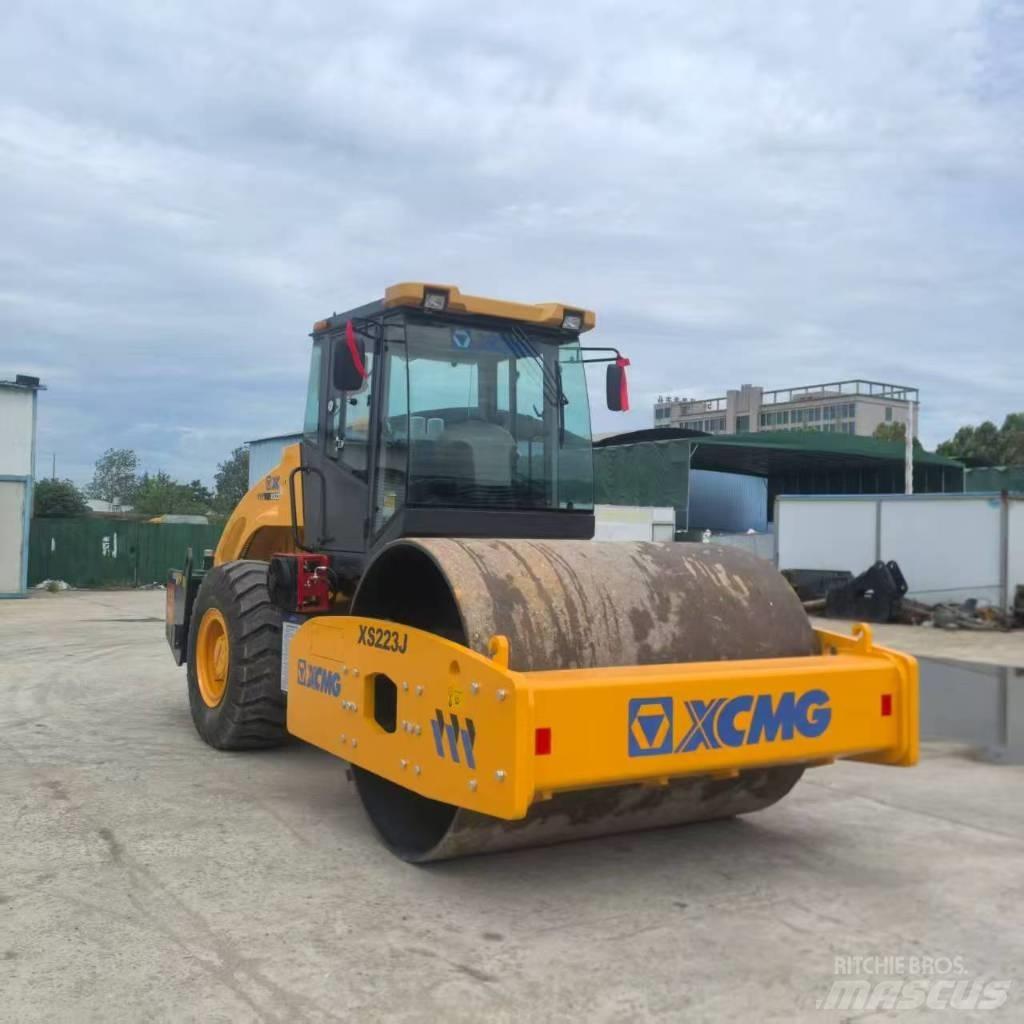 XCMG XS 223 J 싱글 드럼 롤러