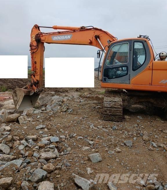 Doosan DX 220 LC-9 중형굴삭기 7톤-28톤